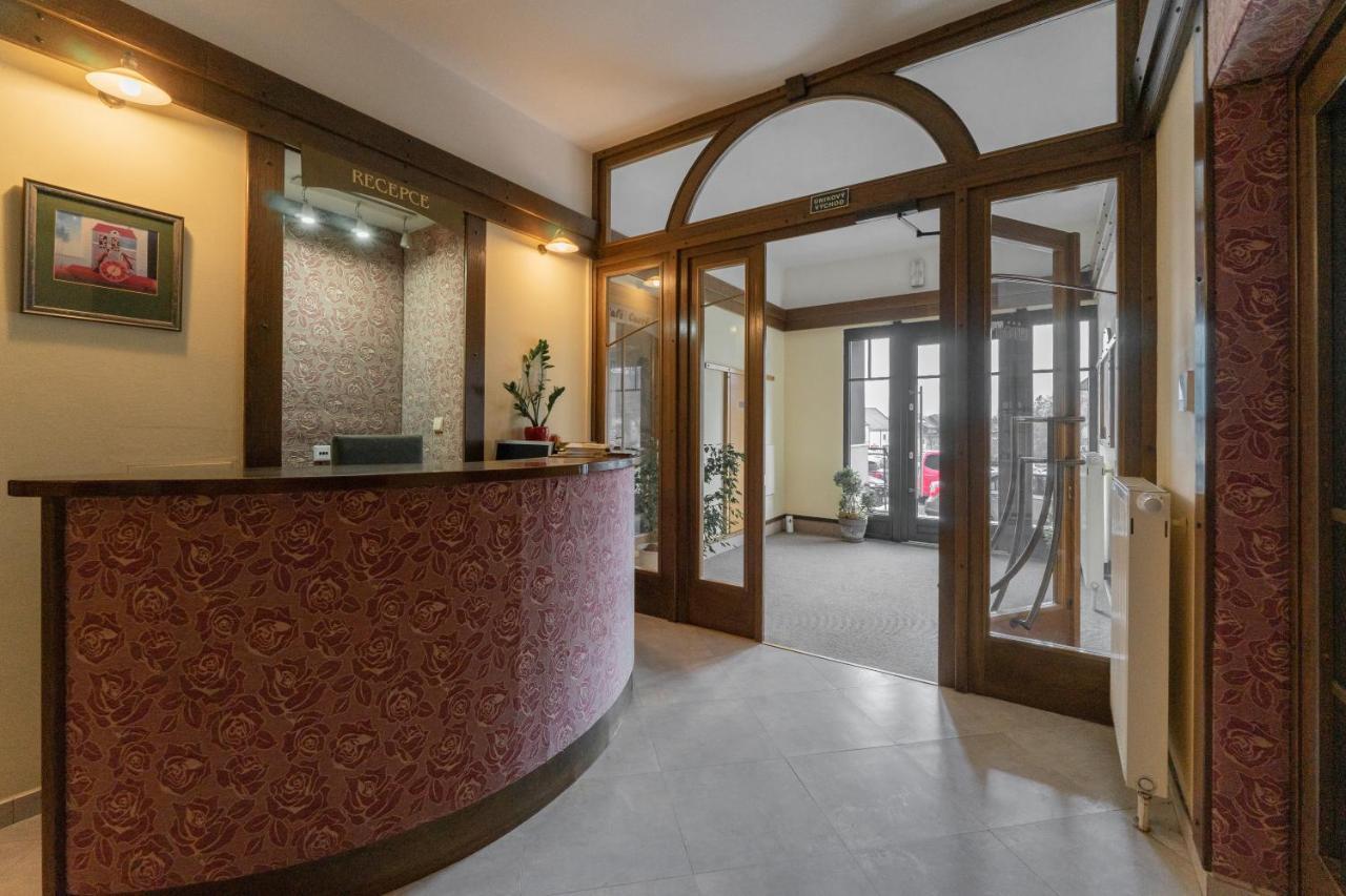 Hotel Amco Zábřeh エクステリア 写真