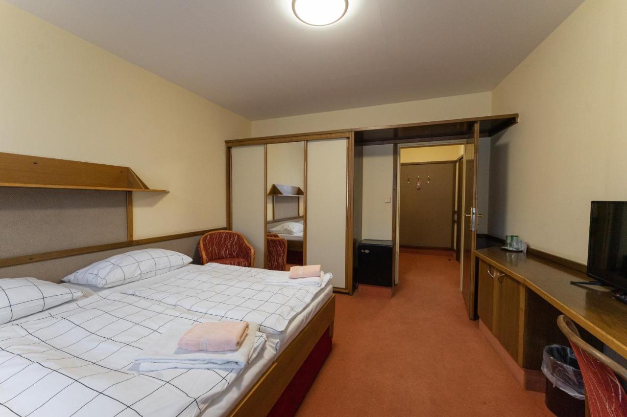 Hotel Amco Zábřeh エクステリア 写真
