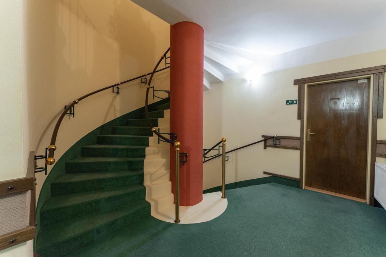Hotel Amco Zábřeh エクステリア 写真