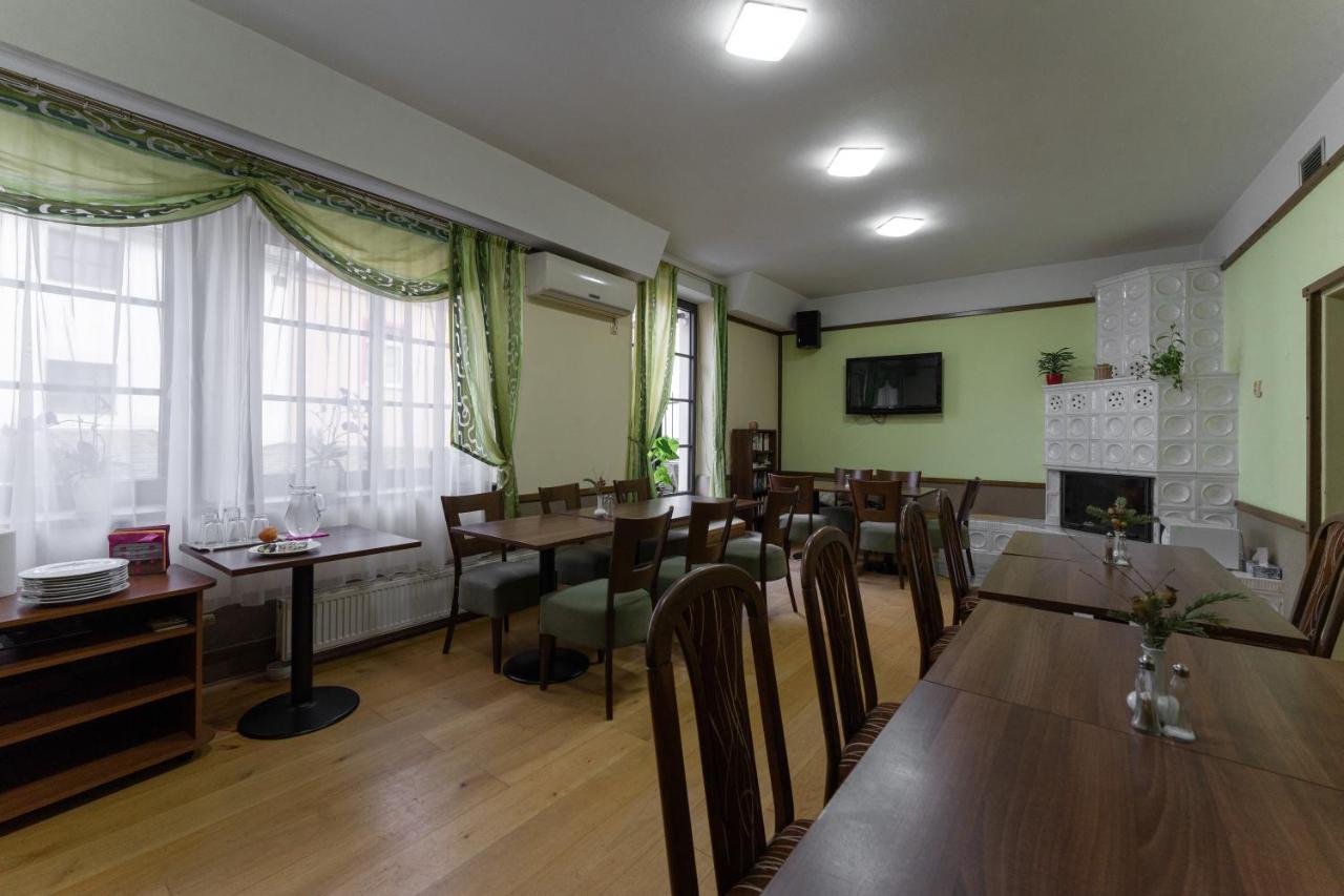 Hotel Amco Zábřeh エクステリア 写真