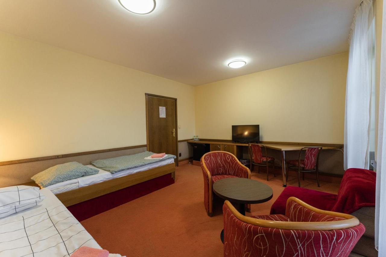 Hotel Amco Zábřeh エクステリア 写真
